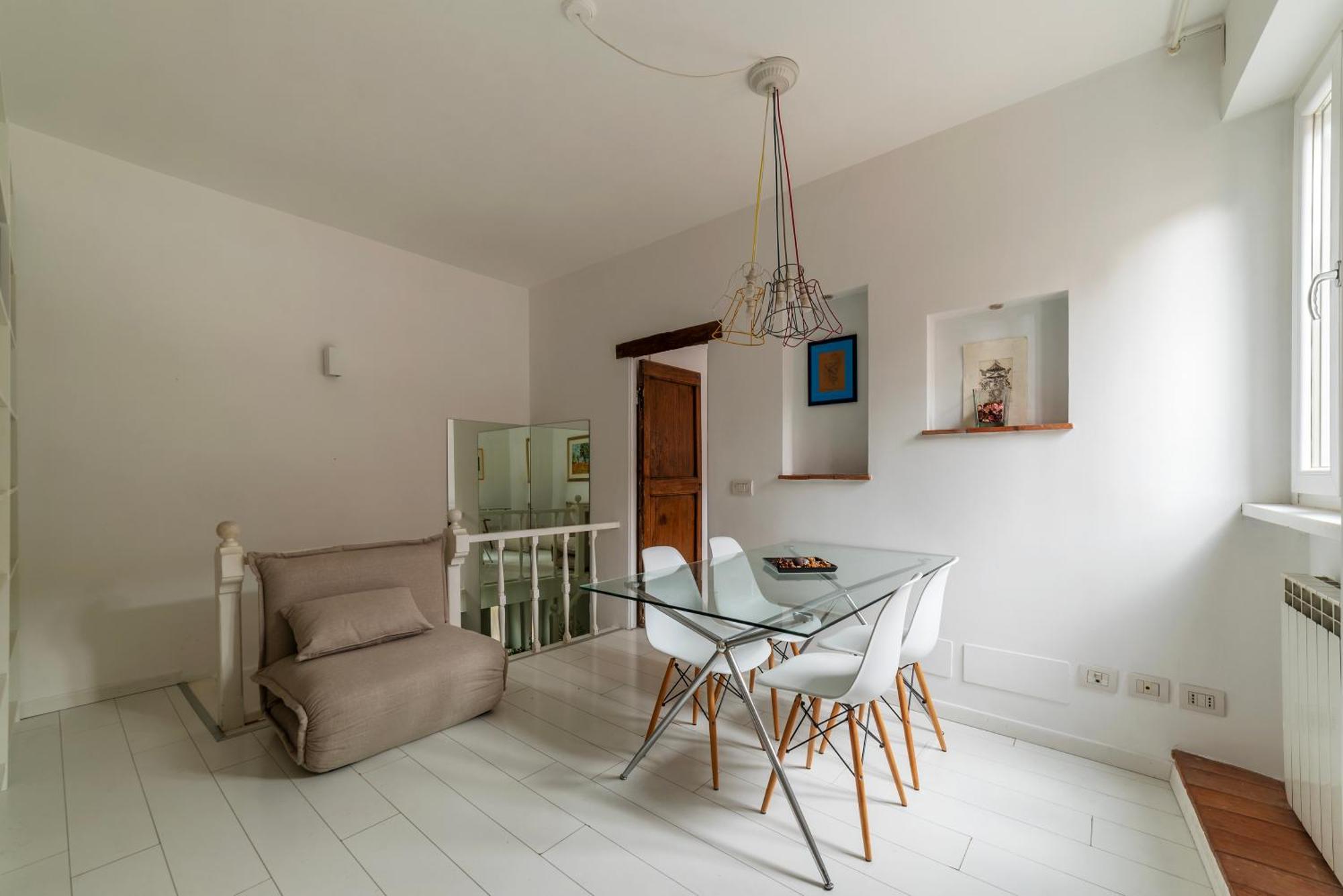 Piazza De' Renzi Duplex Apartment *